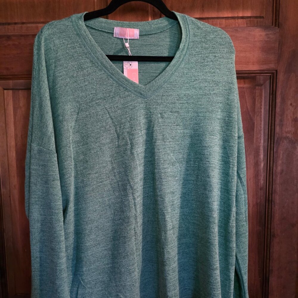 Large Heathered Green Sweater V Neck